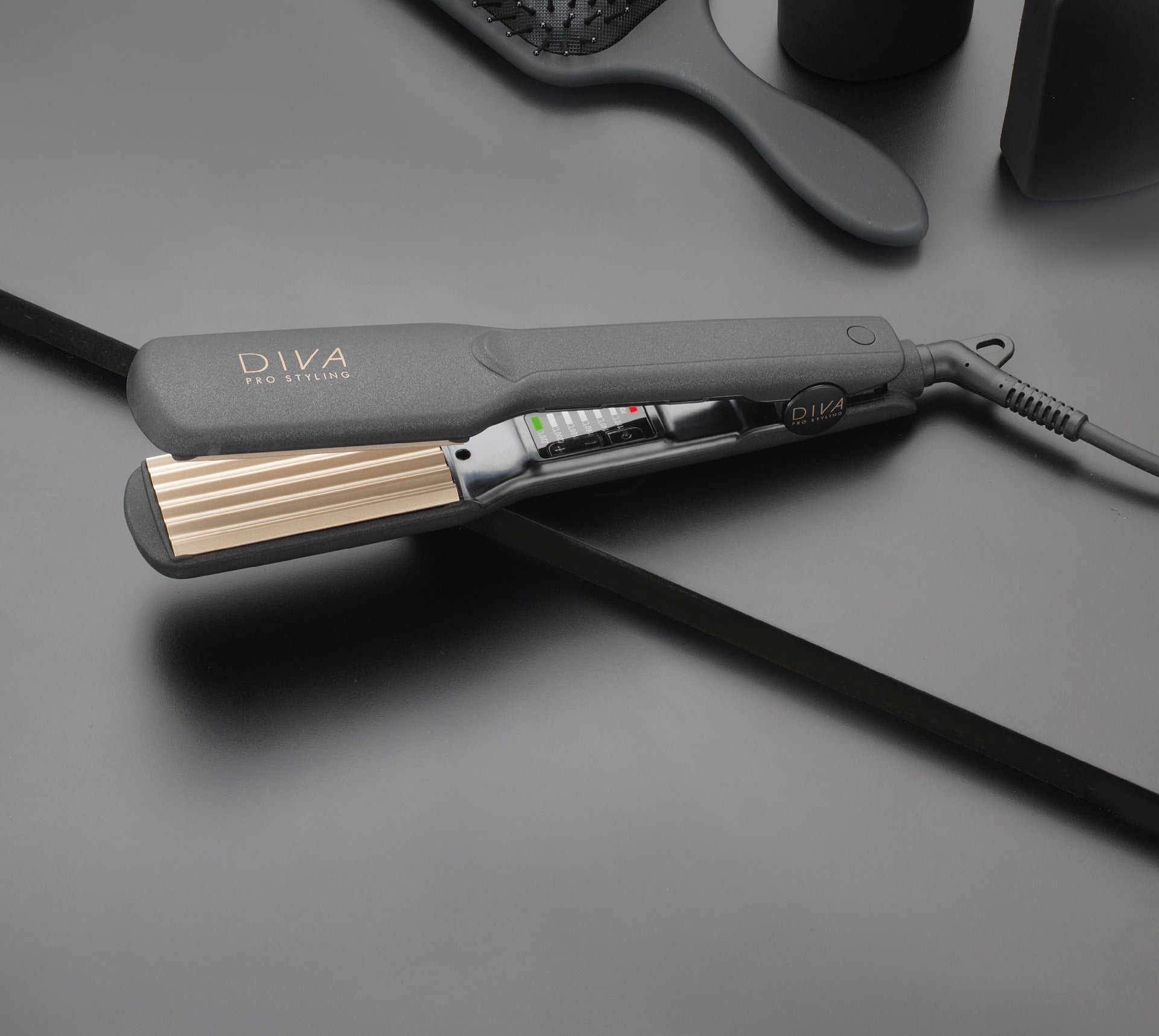 Diva Intelligent Digital Crimper